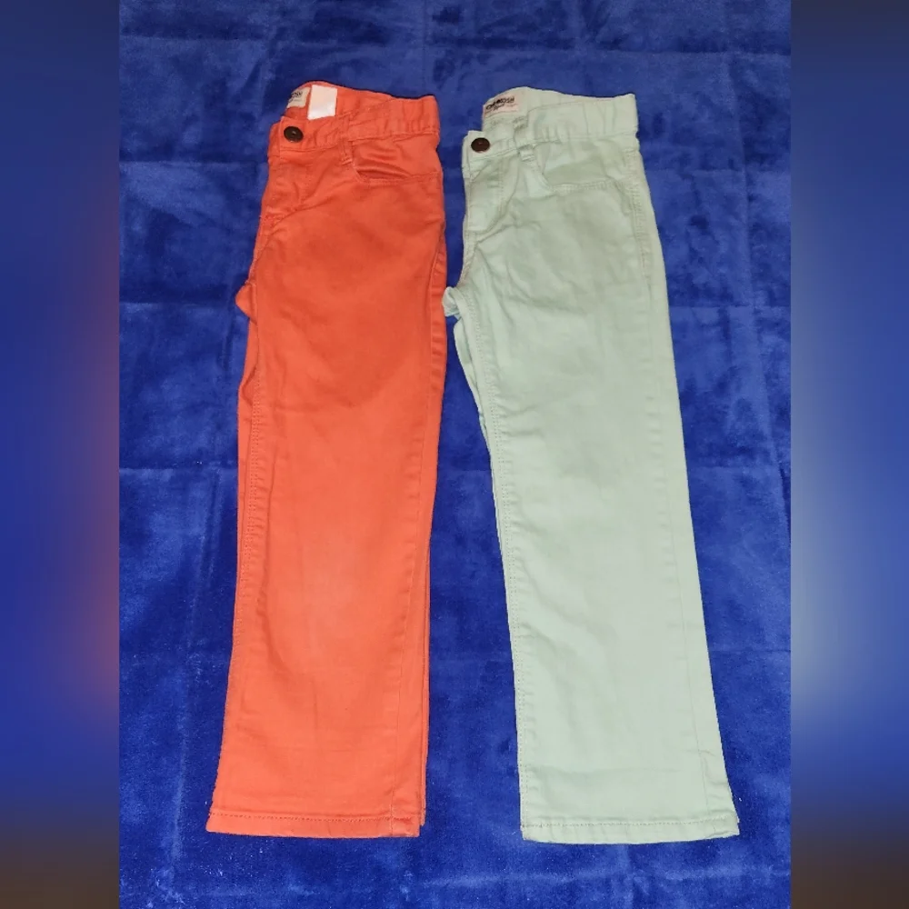 (2) OSHKOSH BGOSH CAPRIS
